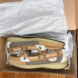 BRAND NEW SPERRY SHOES!!